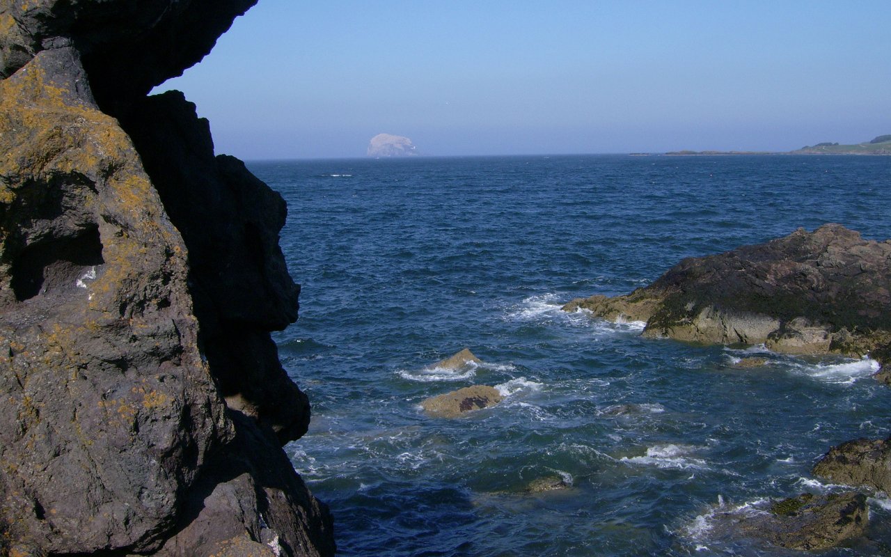 Wallpapers Nature Seas - Oceans - Beaches Bass rock - Ecosse