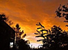 Fonds d'cran Nature coucher de soleil sur la maison...