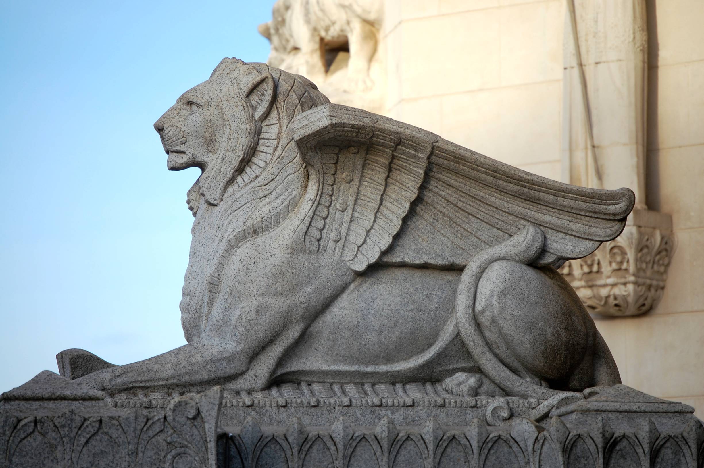 Fonds d'cran Objets Statuettes - Sculptures Lyon