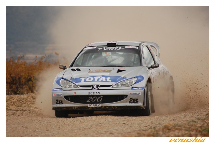 Fonds d'cran Voitures Voitures de course Wallpaper N257458