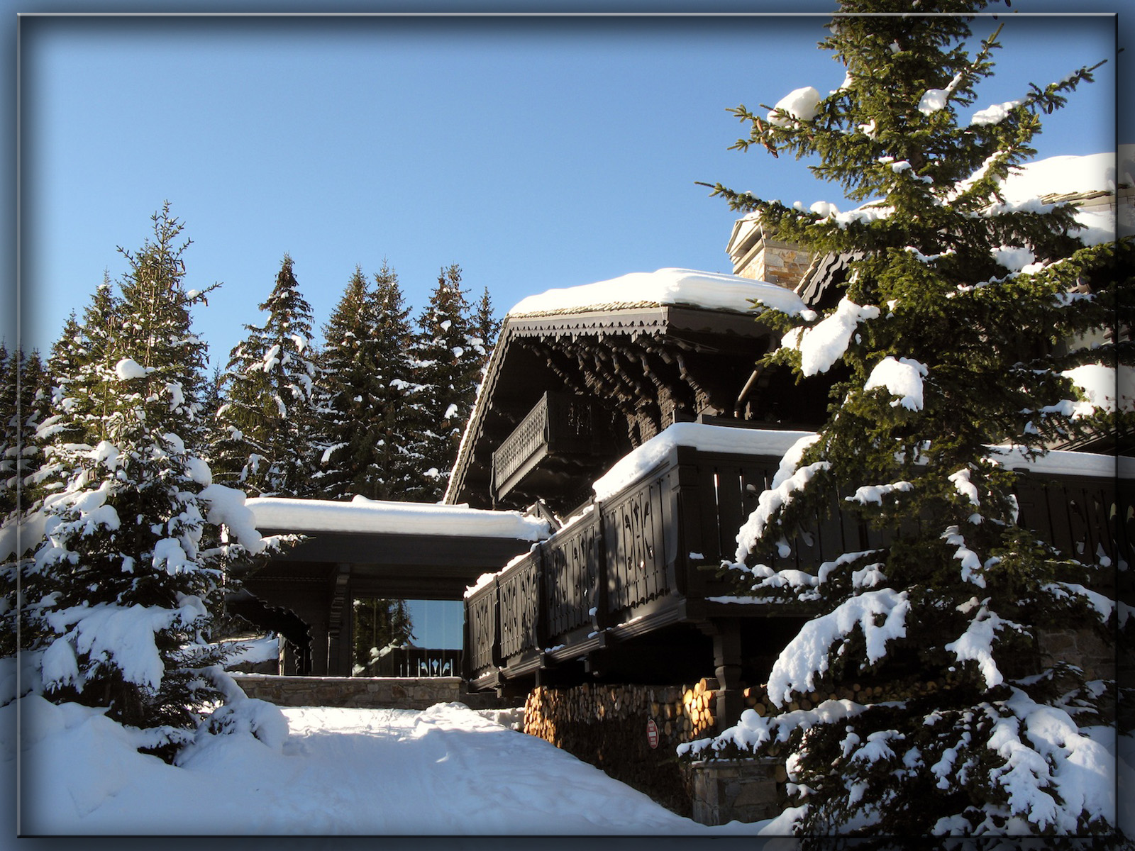 Wallpapers Constructions and architecture Chalets Chalet  Courchevel