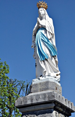 Wallpapers Objects Statues - Sculptures LOURDES AVRIL 2010 