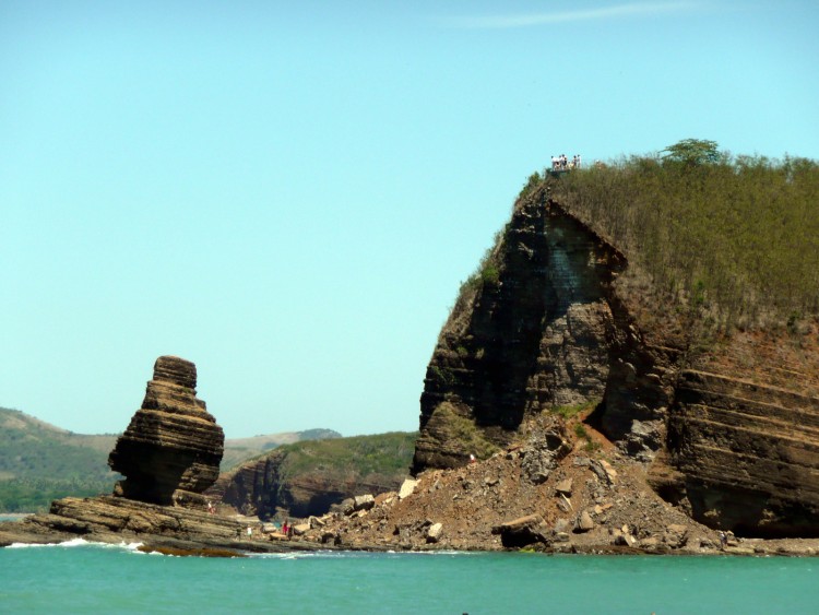 Wallpapers Nature Rocks - Stones - Sand La roche perce