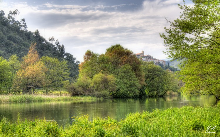 Wallpapers Trips : Europ France > Provence-Alpes-Cte d'Azur Village d'Auribeau-sur-Siagne