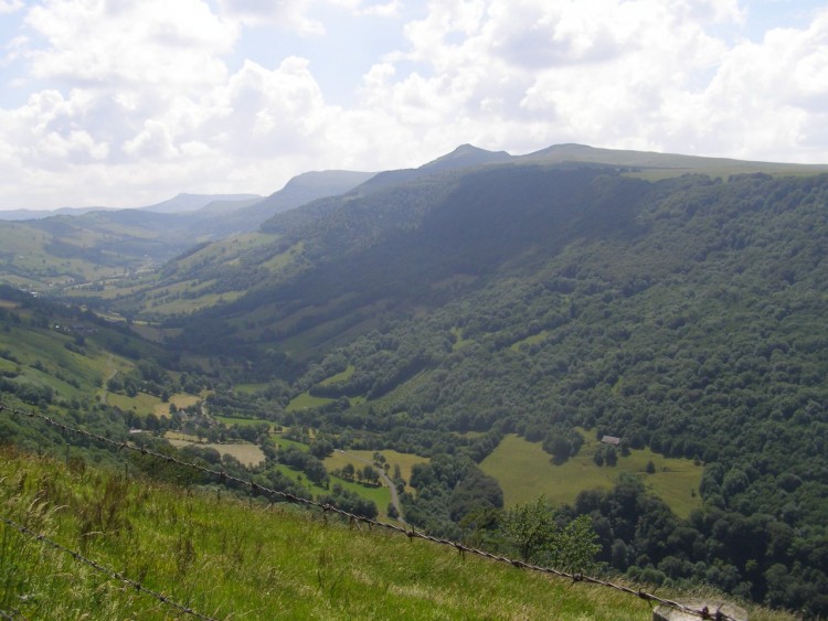 Fonds d'cran Nature Montagnes VALLEE  de la  MARONNE  (15 )