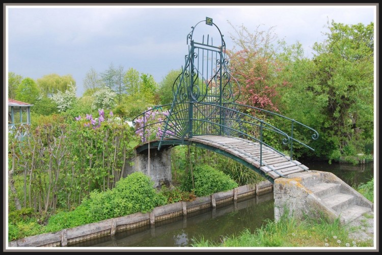 Wallpapers Constructions and architecture Miscellaneous constructions Passerelle aux Hortillonnages d'Amiens (80)