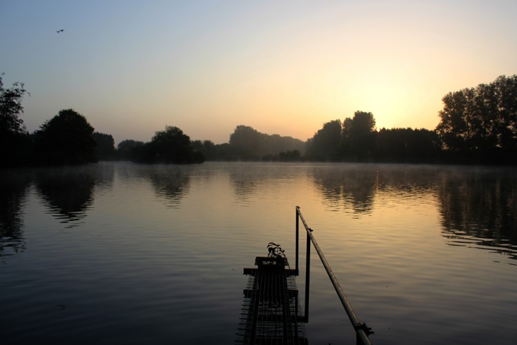 Fonds d'cran Nature Lacs - Etangs Lever du soleil sur le lac