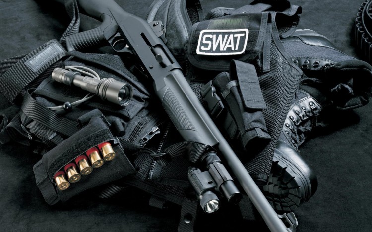 Fonds d'cran Hommes - Evnements Forces de l'ordre S.W.A.T.