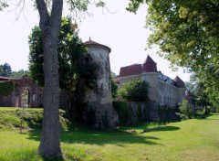 Fonds d'cran Constructions et architecture chateau de Goutelas ;Loire 42