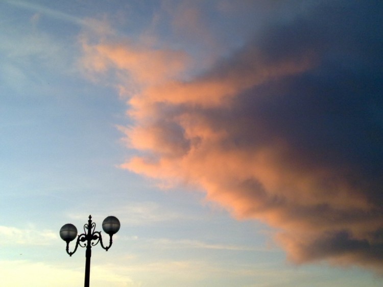 Fonds d'cran Nature Ciel - Nuages Etretat autrement