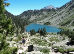 Fonds d'cran Nature Pyrnes petit lac de montagne