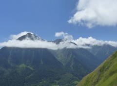 Fonds d'cran Nature dans les nuages...