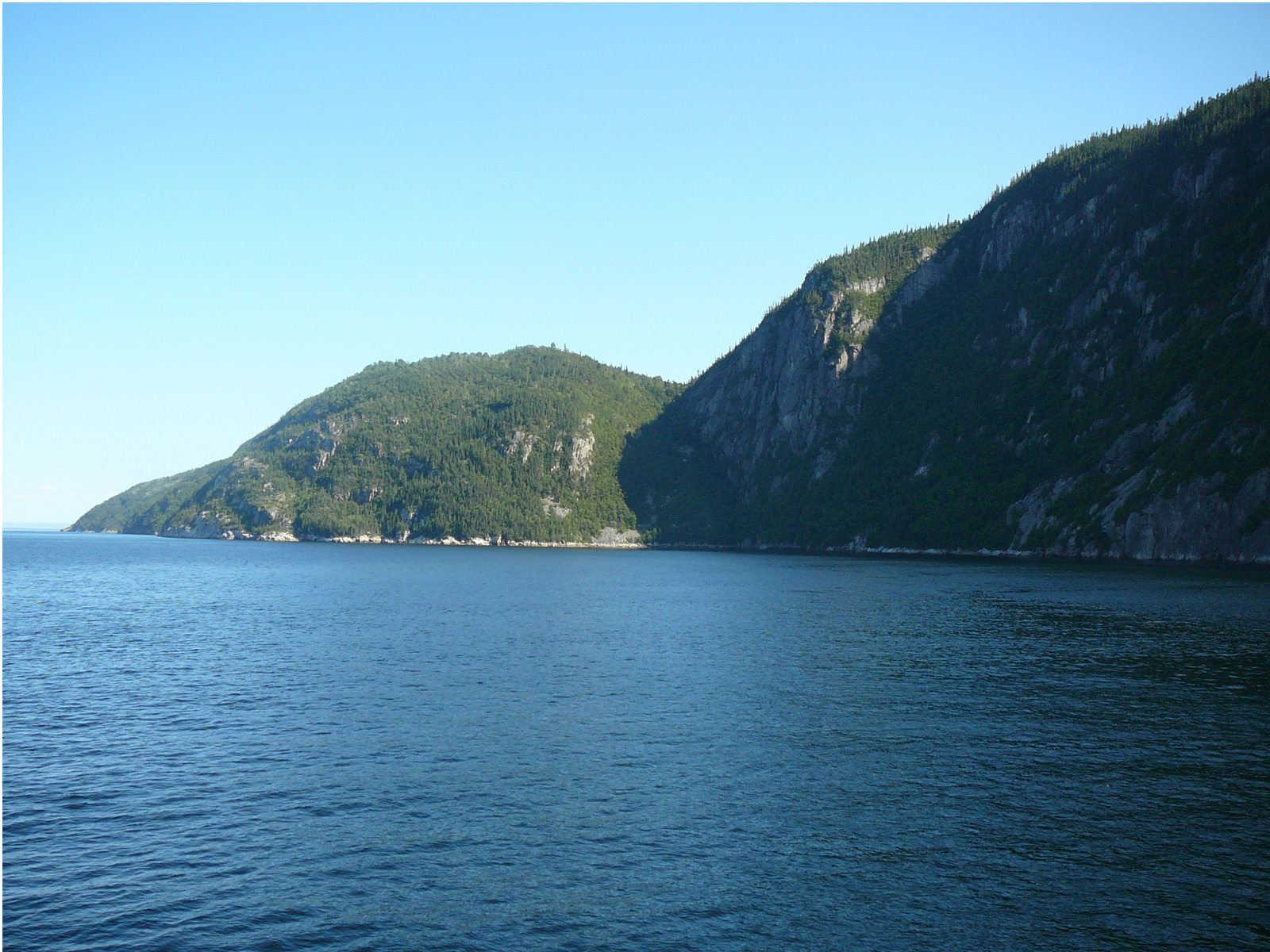 Fonds d'cran Nature Montagnes Montagnes du Fjord du Saguenay, Fleuve St-Laurent.