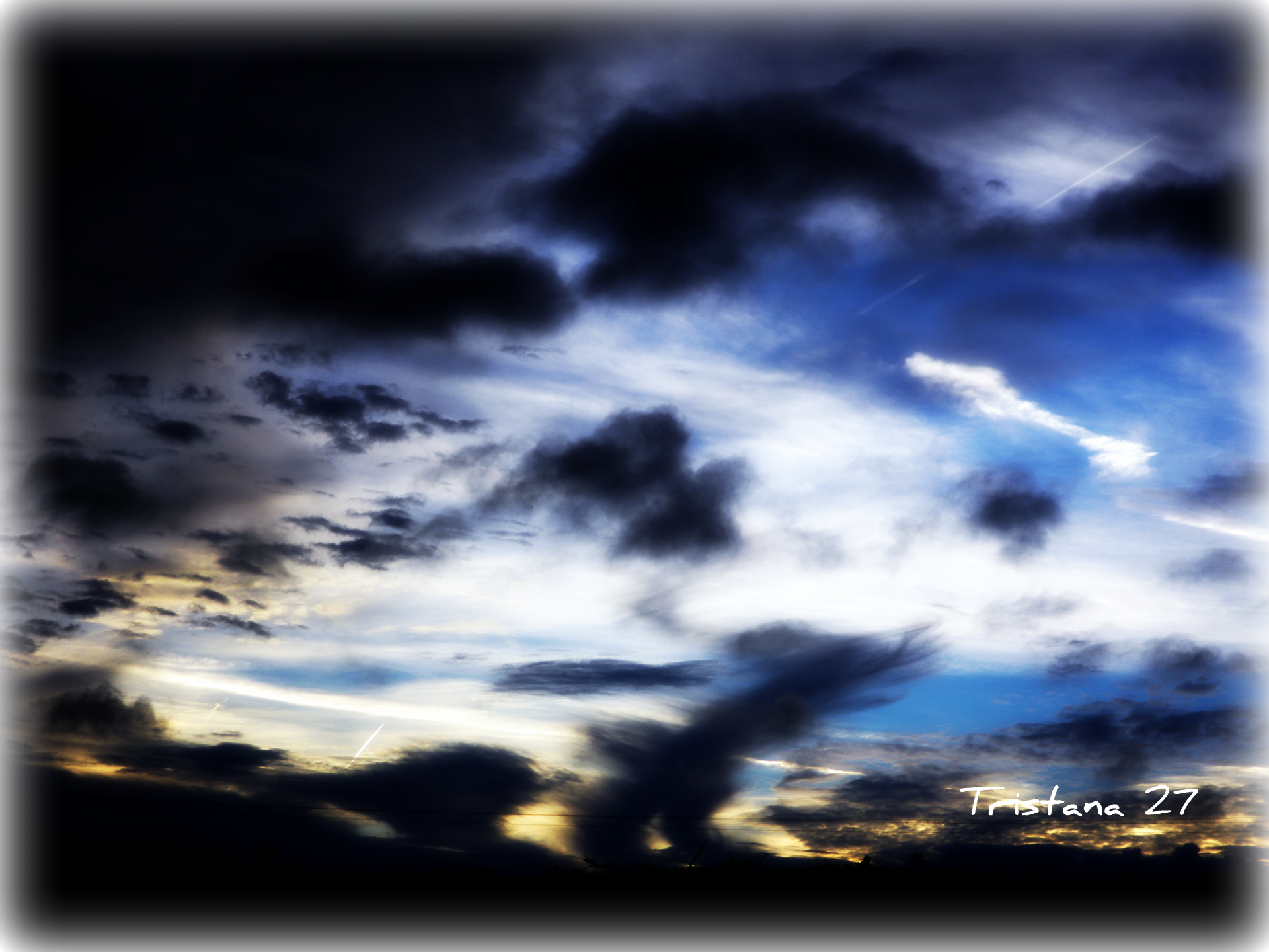 Fonds d'cran Nature Ciel - Nuages Plus tard...