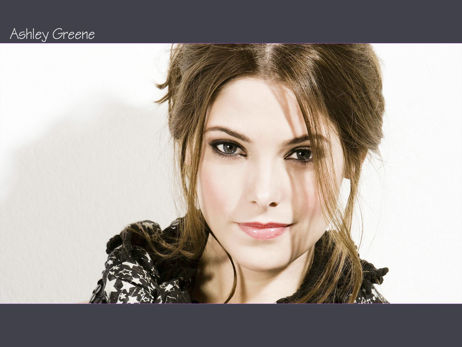 Fonds d'cran Clbrits Femme Ashley Greene  ashley greene