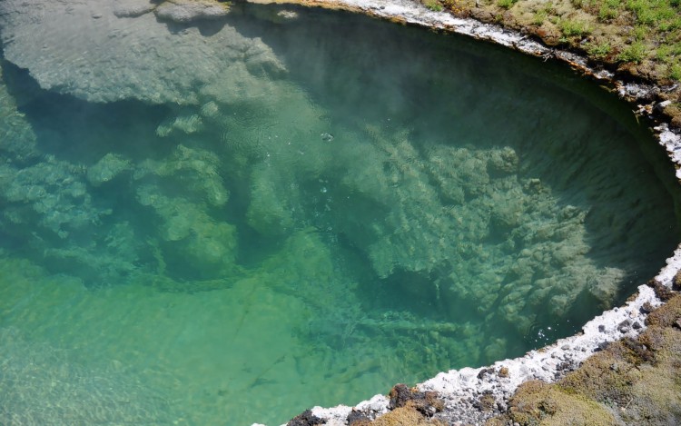 Fonds d'cran Nature Geysers trop beau mais trop chaud !!