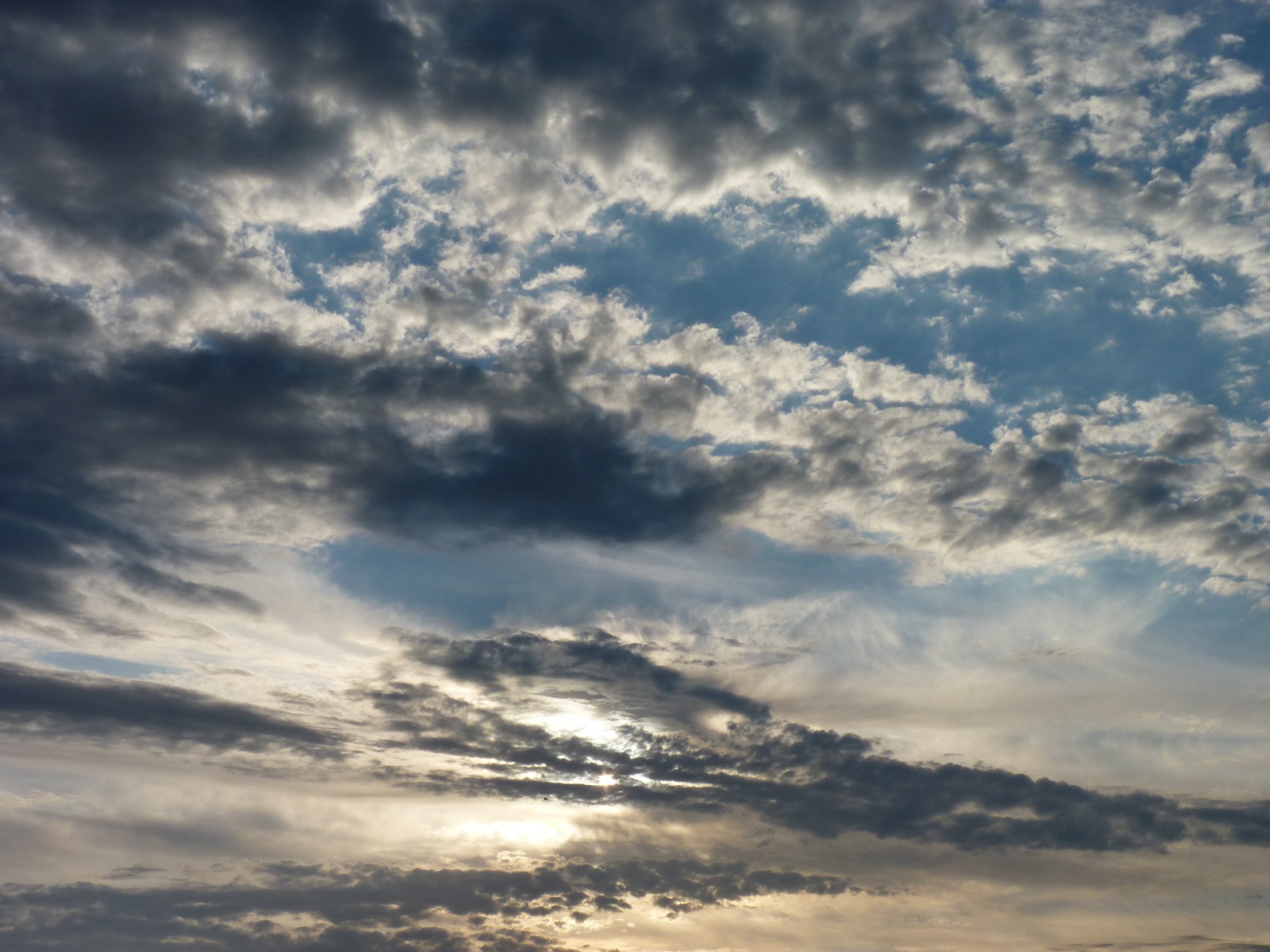 Fonds d'cran Nature Ciel - Nuages Soleil Couchant