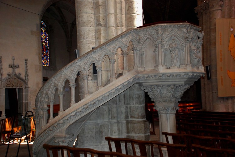 Fonds d'cran Constructions et architecture Edifices Religieux Chaire de la collegiale Notre Dame ; Montbrison ; Loire 42 