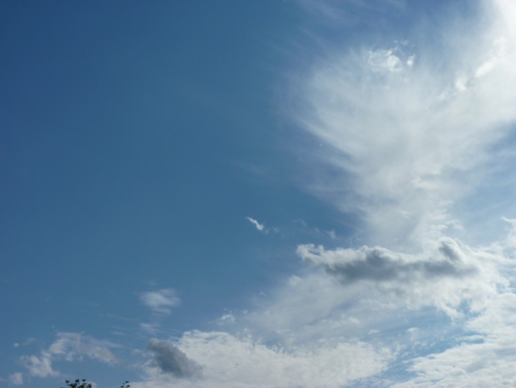 Fonds d'cran Nature Ciel - Nuages Velout