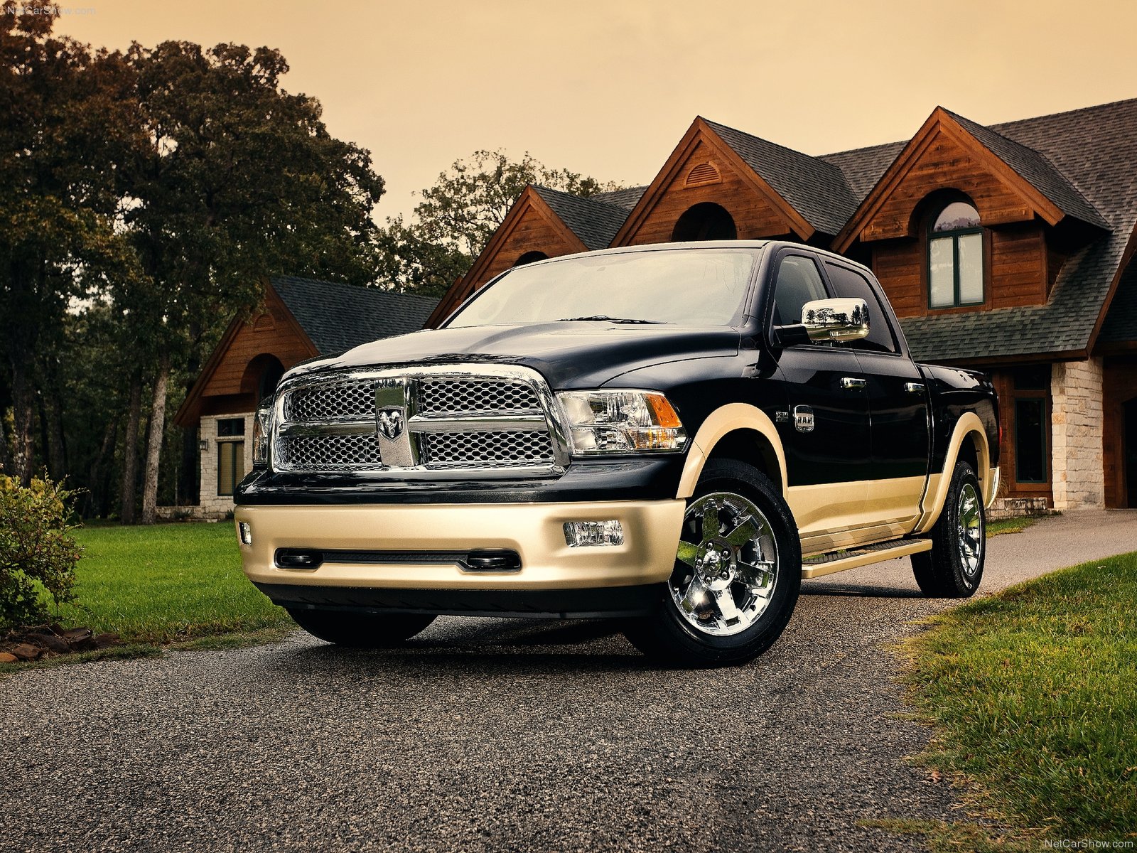 Fonds d'cran Voitures Dodge Dodge Ram Laramie Longhorn