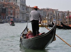 Fonds d'cran Voyages : Europe Gondoles  Venise