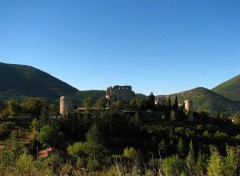 Fonds d'cran Constructions et architecture Citadelle de Montbrun les Bains ( Baronnies Drome Provenale )