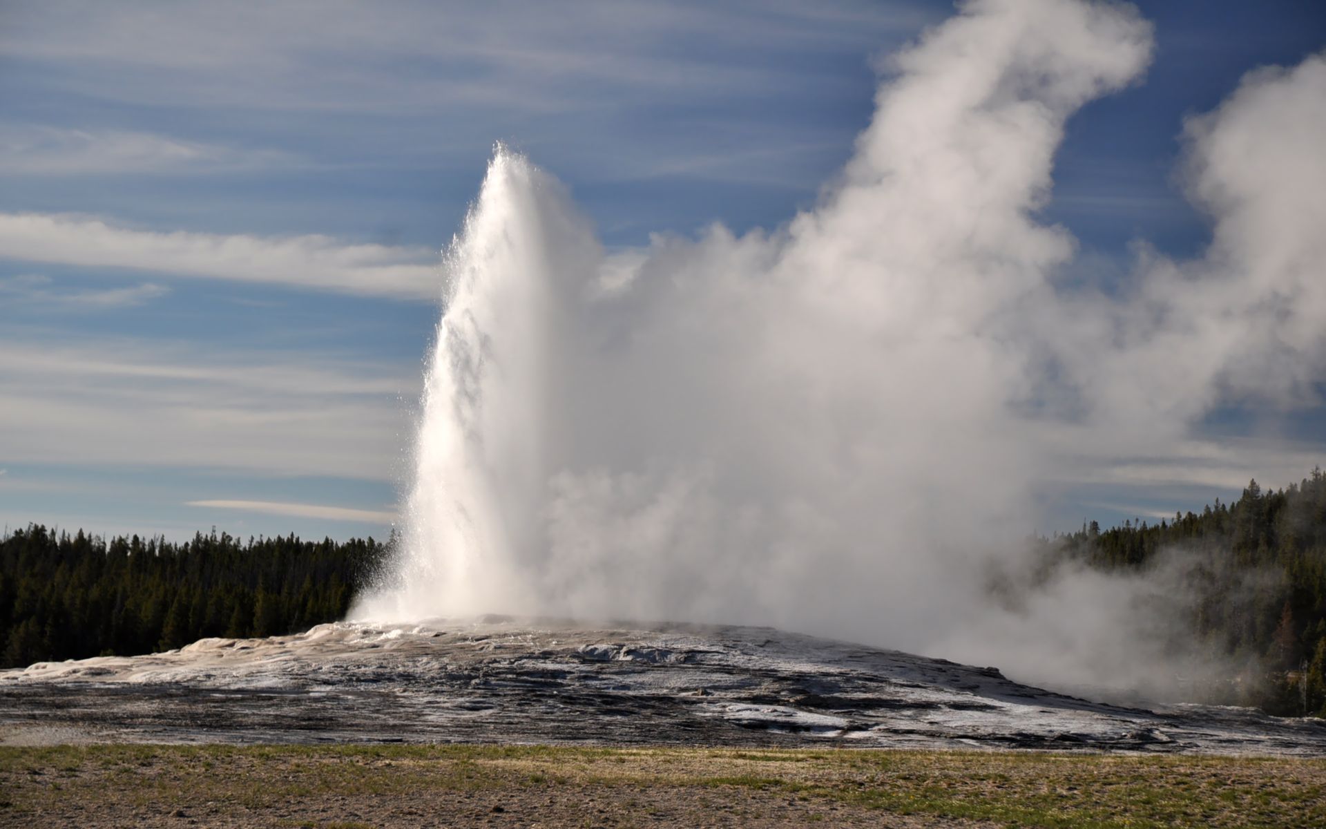 Fonds d'cran Nature Geysers En ruption