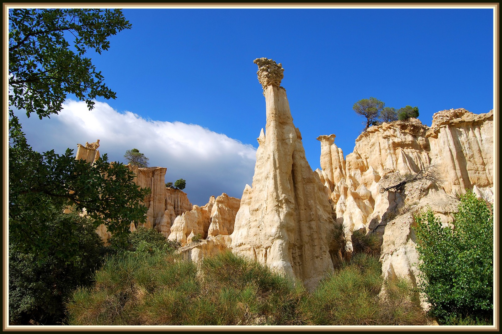 Fonds d'cran Nature Roches - Pierres - Sables Les Orgues - Ille sur Tt (66)