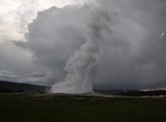 Fonds d'cran Nature Eruption au coucher du soleil