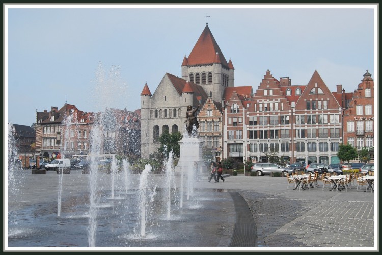 Wallpapers Trips : Europ Belgium Tournai (Belgique) - La grand Place