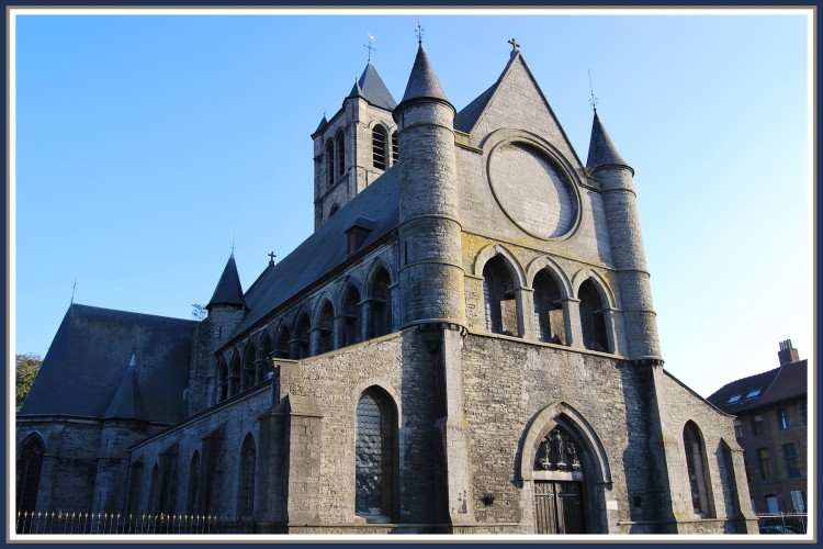 Fonds d'cran Constructions et architecture Edifices Religieux Tournai (Belgique) - Eglise St-Nicolas