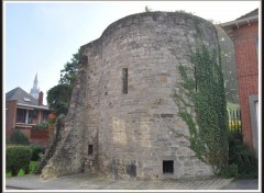 Fonds d'cran Constructions et architecture Tournai (Belgique) - Tour St-Georges