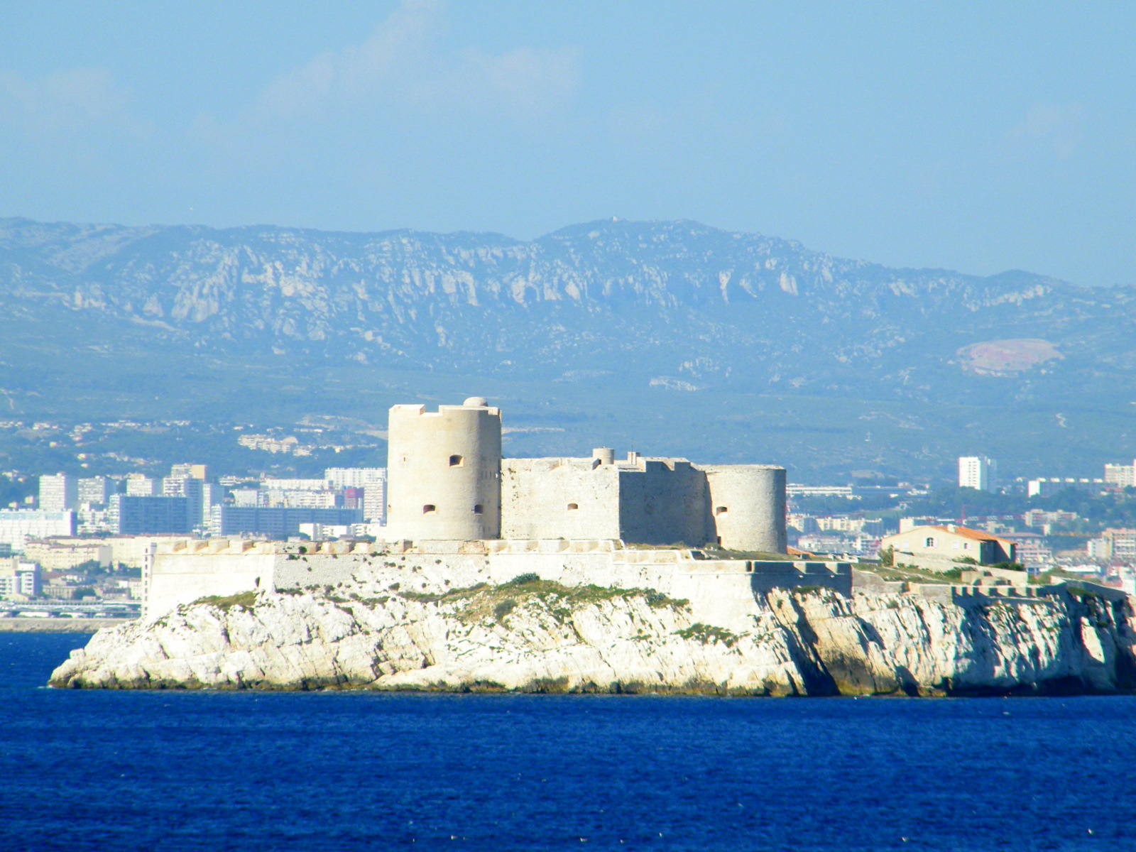 Fonds d'cran Voyages : Europe France > Provence-Alpes-Cte d'Azur chateau d'if marseille