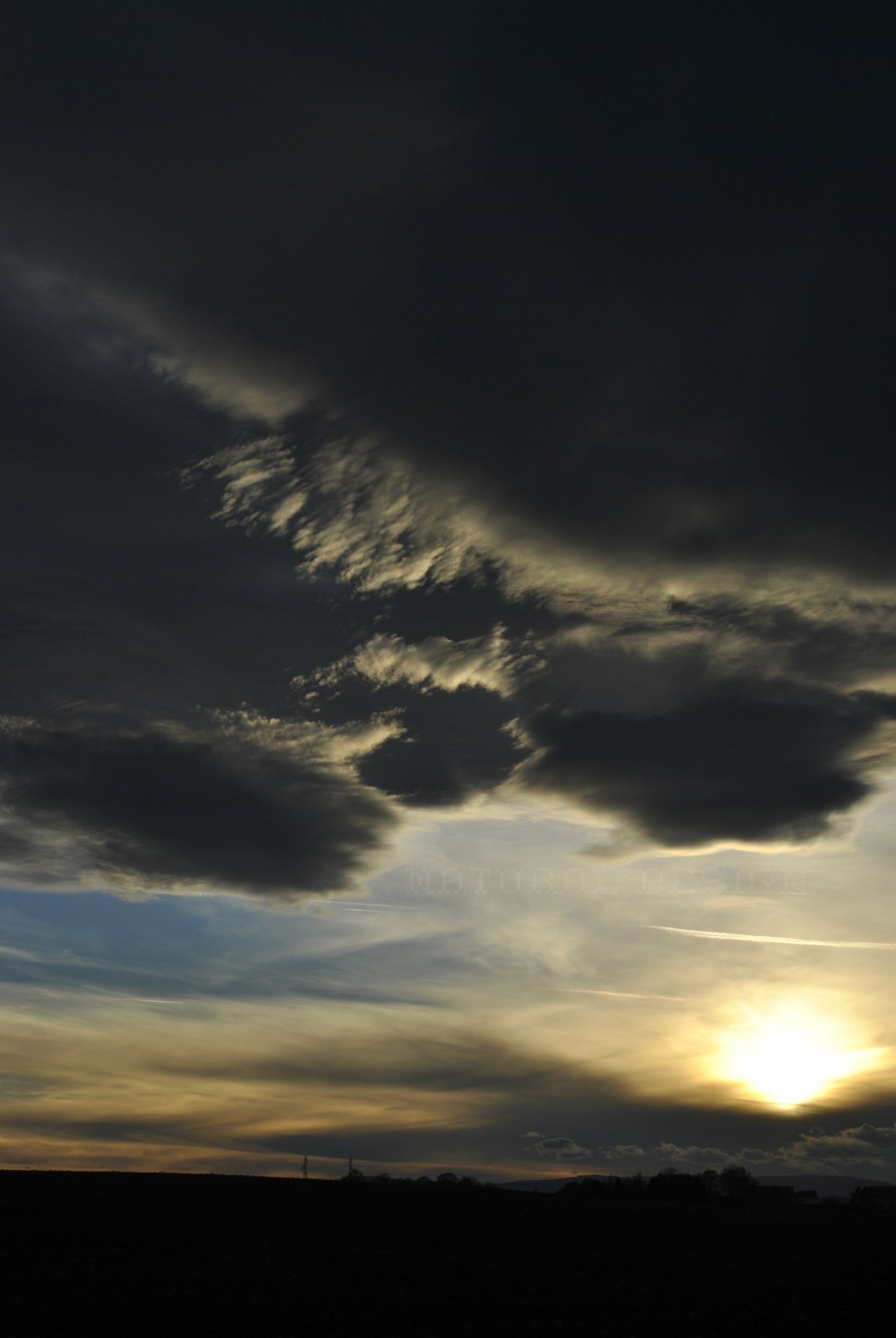 Wallpapers Nature Skies - Clouds Un pouce en L'air !!!!!    ;-)