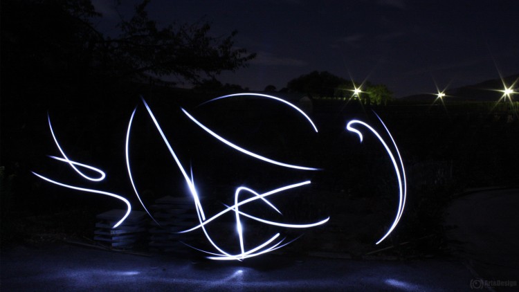 Fonds d'cran Art - Numrique Light Painting Nuit en folie