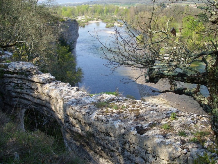 Fonds d'cran Nature Fleuves - Rivires - Torrents pont naturel en ardche