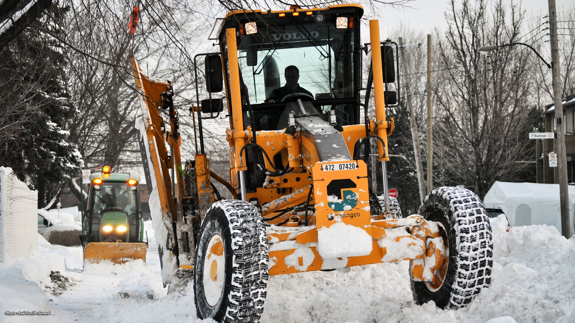 Fonds d'cran Transports divers Camions opration ramassage de la neige montral