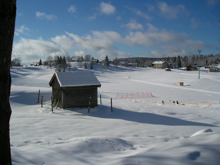 Fonds d'cran Nature Saisons - Hiver Grenier fort du Ht Jura sous la neige