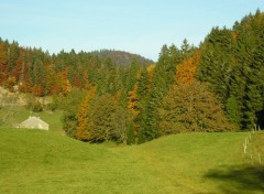 Fonds d'cran Nature Ferme jurassienne en automne