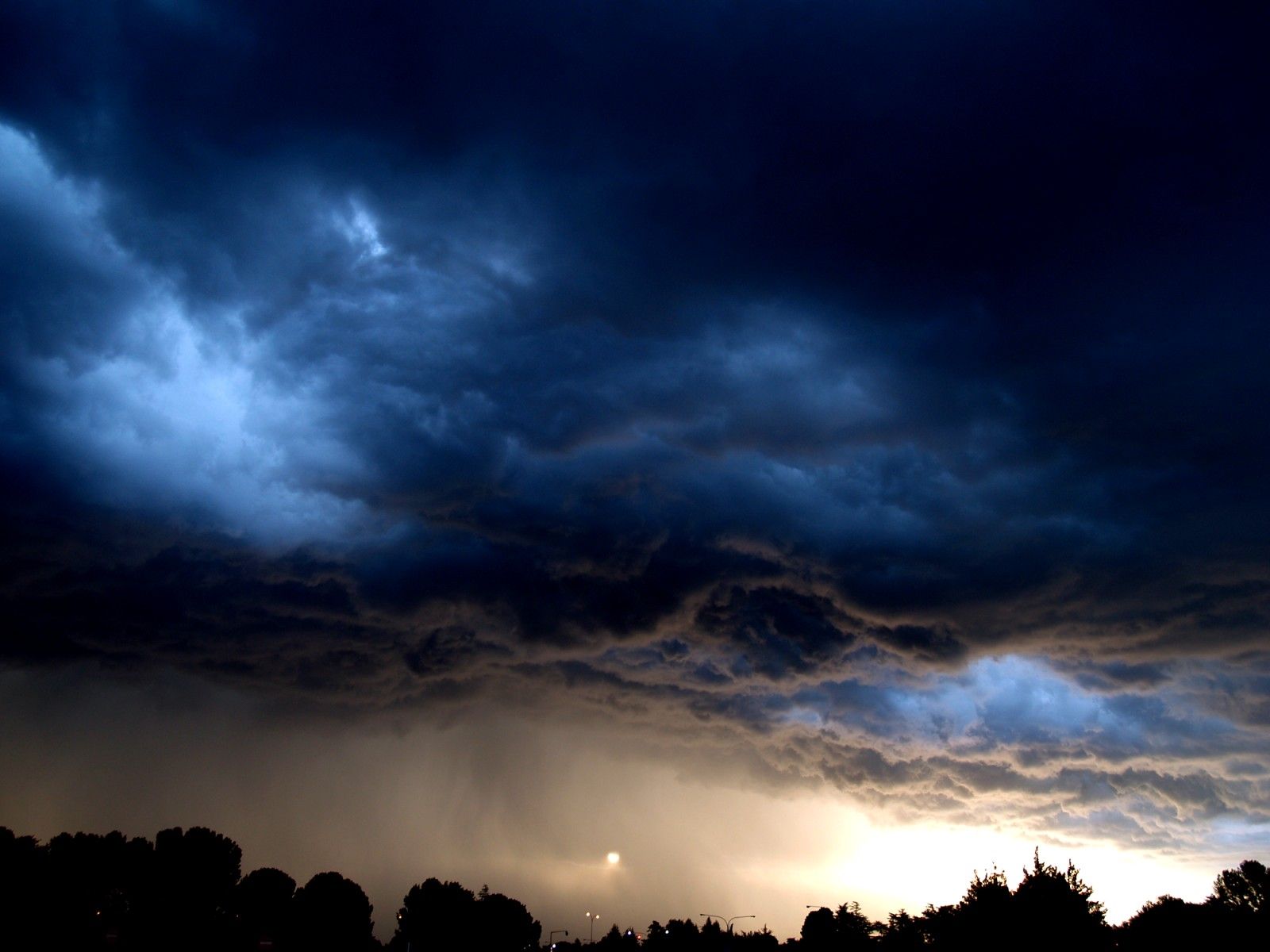 Fonds d'cran Nature Ciel - Nuages apocalypses