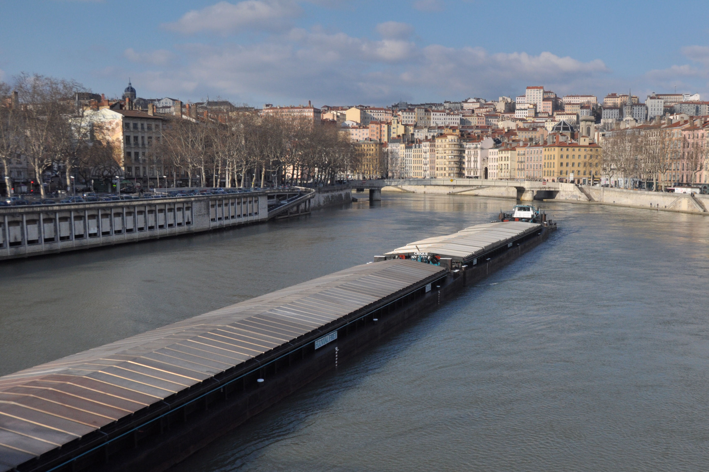 Fonds d'cran Bateaux Péniches Péniches