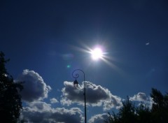 Fonds d'cran Nature Une clipse de lampadaire