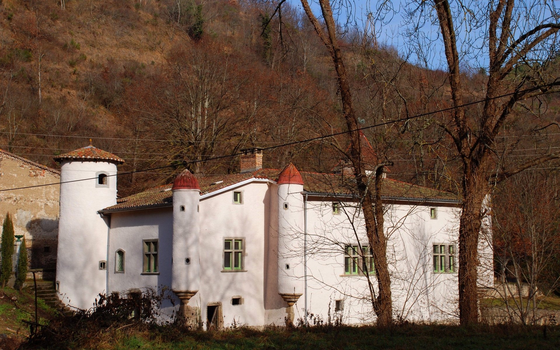 Fonds d'cran Constructions et architecture Chteaux - Palais chateau de Vauberet a Montbrison ; Loire 42