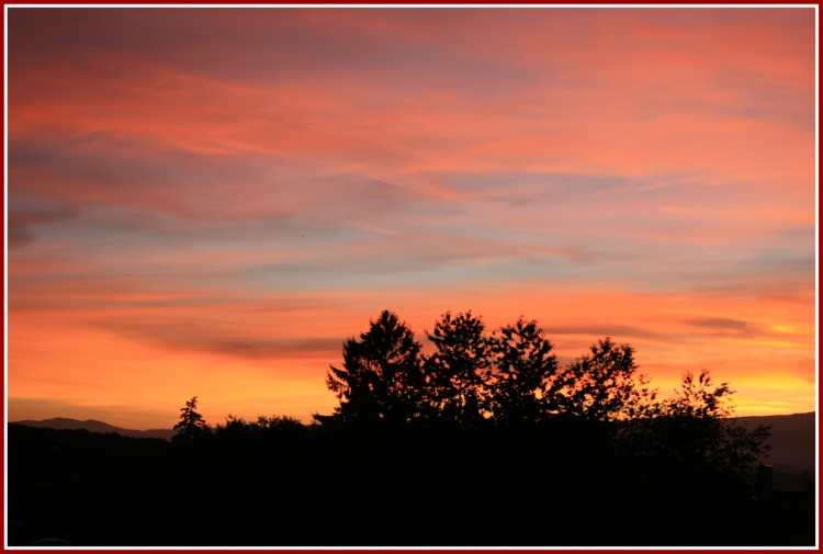 Fonds d'cran Nature Couchers et levers de Soleil tombe du soir rose