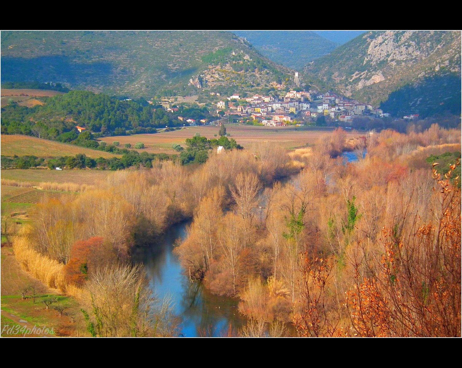 Fonds d'cran Voyages : Europe France > Languedoc-Roussillon Village de Roquebrun..