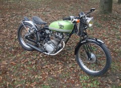 Fonds d'cran Motos Bobber Honda 125 cbs 1976