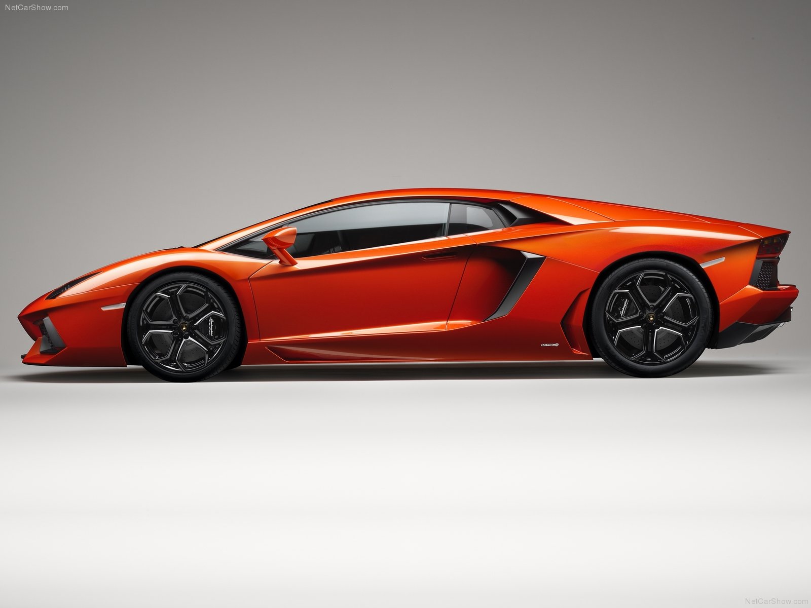 Wallpapers Cars Lamborghini Lamborghini Aventador LP700-4