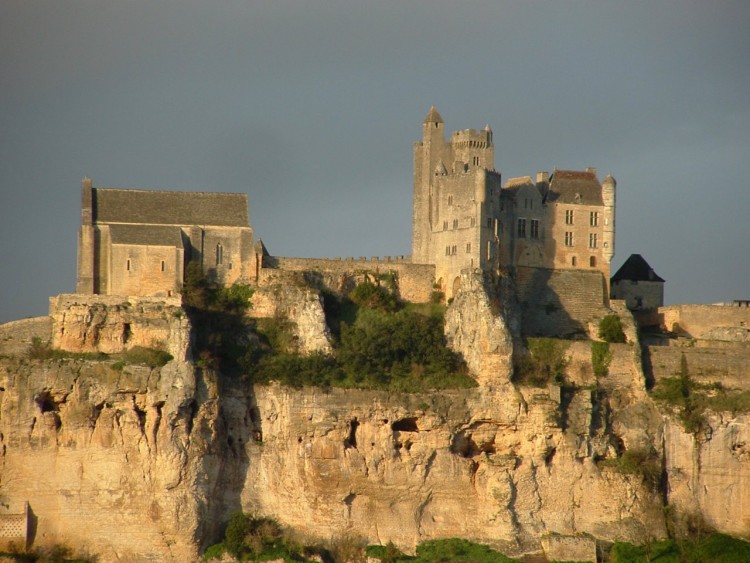 Fonds d'cran Voyages : Europe France > Aquitaine chateau de beynac en Dordogne