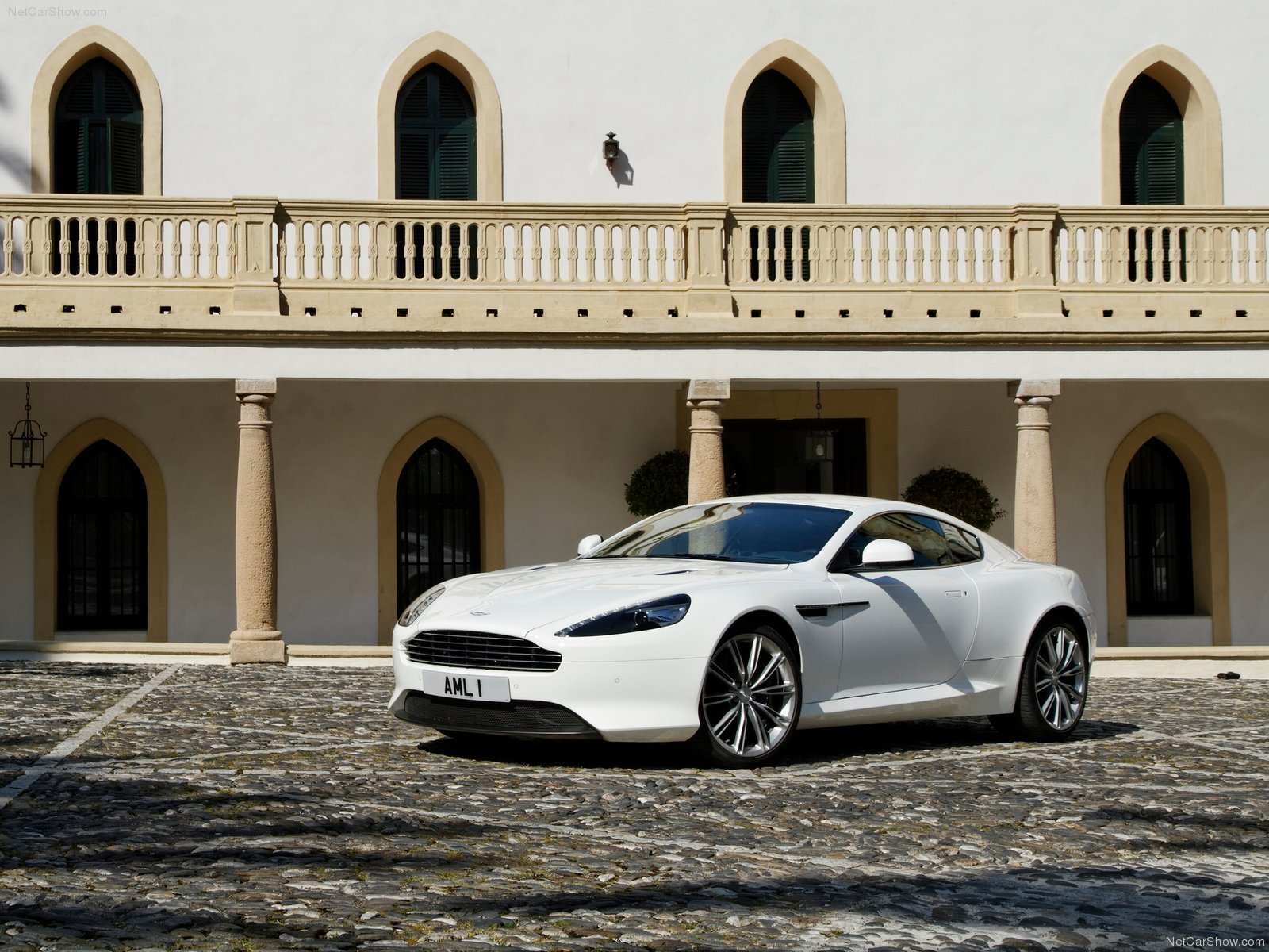 Fonds d'cran Voitures Aston Martin Aston Martin Virage