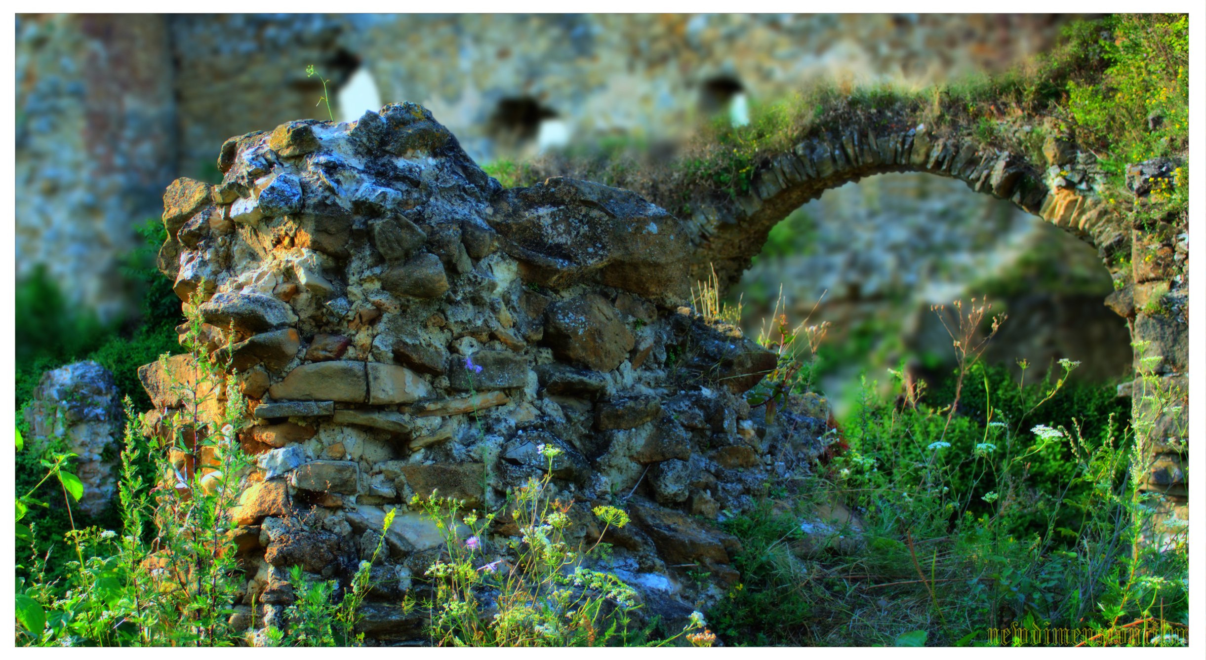 Fonds d'cran Constructions et architecture Ruines - Vestiges Au chteau